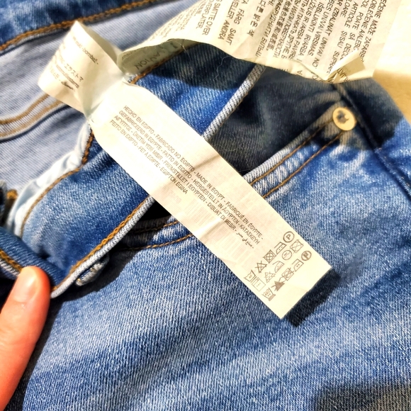❌️SOLD❌️Zara Low Rise Slim Jeans Size 36 - Picture 8 of 8